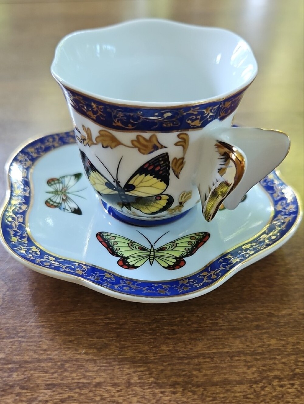 VTG Butterfly Demitasse Cup & Saucer - Picture 10 of 11